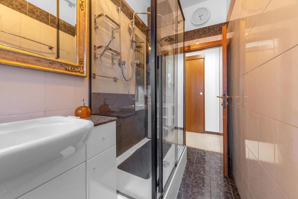 - Duomo - San Siro- Free Parking Apartamento *
